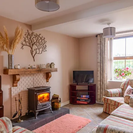 Grove Fort Self Catering Farmhouse Finnis Exterior photo