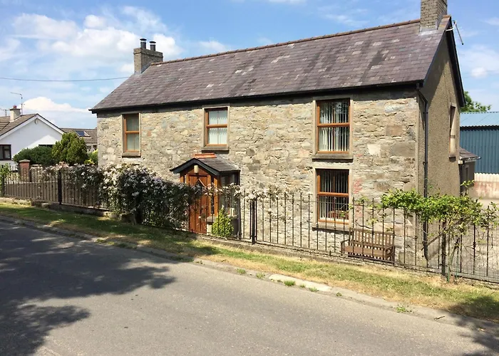Grove Fort Self Catering Farmhouse